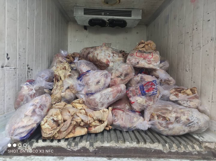 کشف بیش از یک تن مرغ غیر بهداشتی در مرودشت